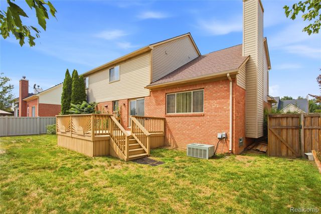 22085 Cherrywood Road, Woodhaven, MI 48183