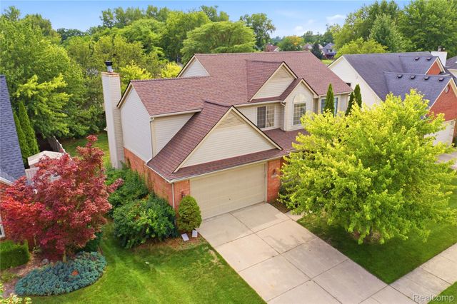 22085 Cherrywood Road, Woodhaven, MI 48183