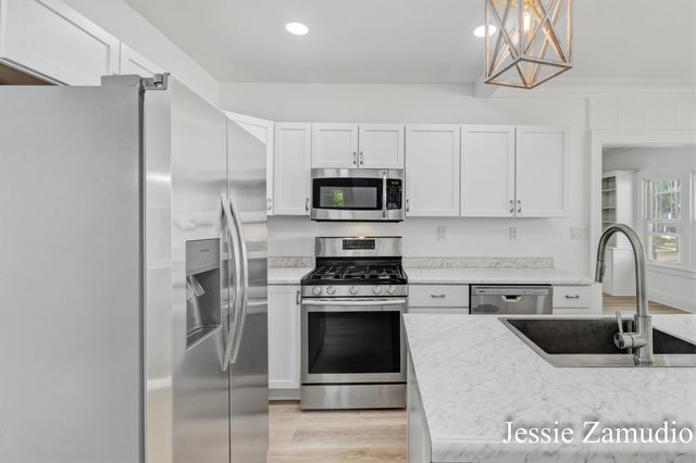 1810 Eastern Avenue Se, City Of Grand Rapids, MI 49507