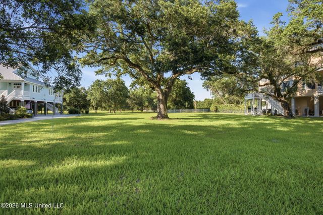 113 Beverly Drive, Bay Saint Louis, MS 39520