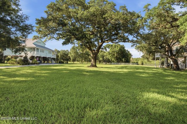 113 Beverly Drive, Bay Saint Louis, MS 39520
