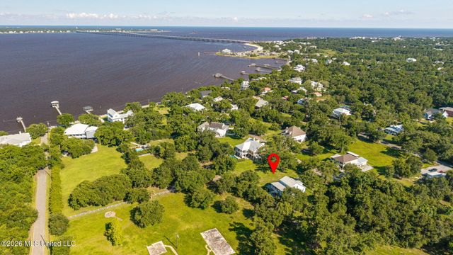 113 Beverly Drive, Bay Saint Louis, MS 39520