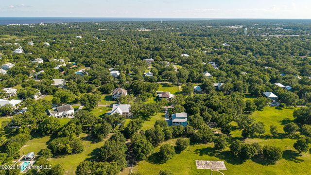 113 Beverly Drive, Bay Saint Louis, MS 39520
