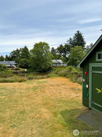 430 Dolphin Avenue NE, Ocean Shores, WA 98569