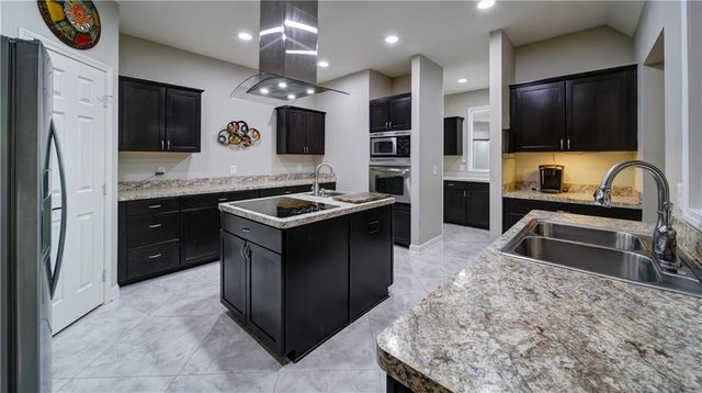 232 Waters Lake Drive, Woodstock, GA 30188