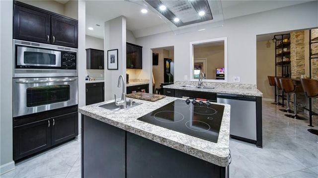 232 Waters Lake Drive, Woodstock, GA 30188