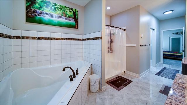 232 Waters Lake Drive, Woodstock, GA 30188