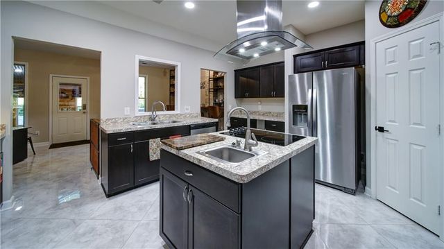 232 Waters Lake Drive, Woodstock, GA 30188