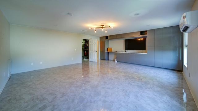 232 Waters Lake Drive, Woodstock, GA 30188