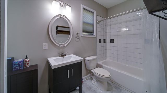 232 Waters Lake Drive, Woodstock, GA 30188