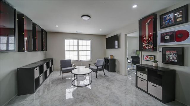 232 Waters Lake Drive, Woodstock, GA 30188