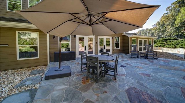 232 Waters Lake Drive, Woodstock, GA 30188