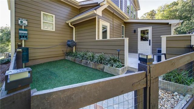 232 Waters Lake Drive, Woodstock, GA 30188