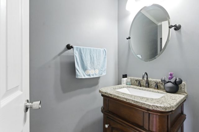 1150 Lehnertz Avenue, Aurora, IL 60505