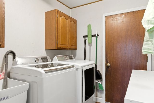 1150 Lehnertz Avenue, Aurora, IL 60505