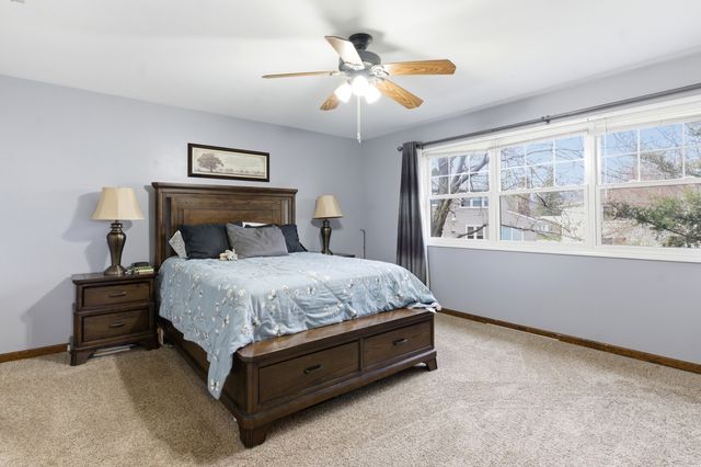 1150 Lehnertz Avenue, Aurora, IL 60505