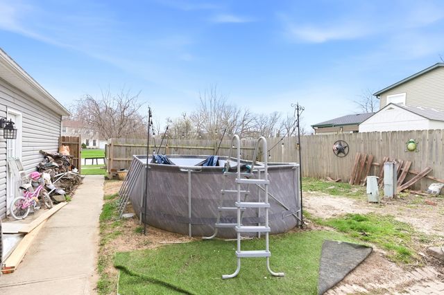 1150 Lehnertz Avenue, Aurora, IL 60505