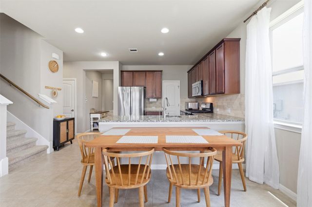 8104 Rosano ST, Round Rock, TX 78665