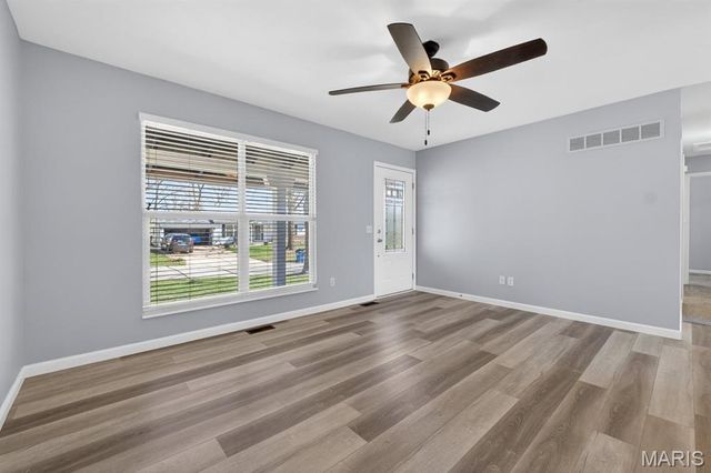 1415 Saint Theresa Lane, St Charles, MO 63304