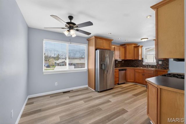 1415 Saint Theresa Lane, St Charles, MO 63304