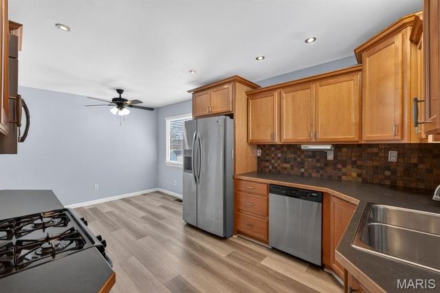 1415 Saint Theresa Lane, St Charles, MO 63304