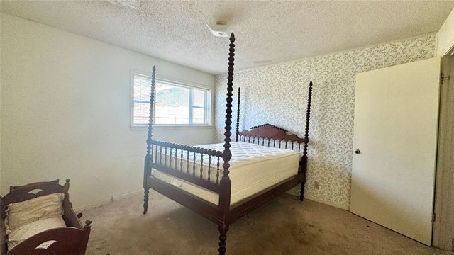 100 Poinsetta Circle, Terrell, TX 75160