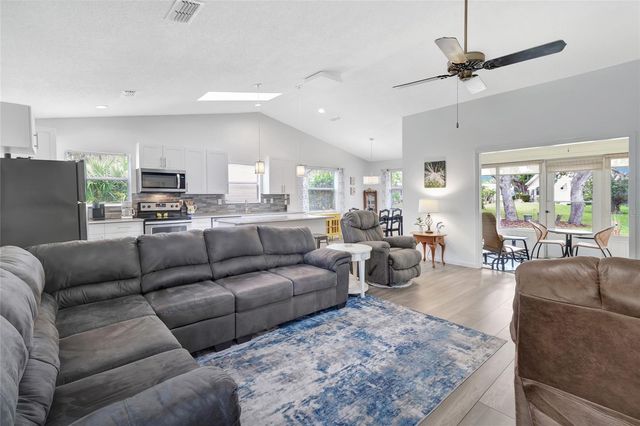 27 GORDON COURT, Leesburg, FL 34788