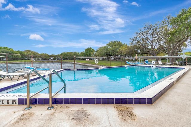 27 GORDON COURT, Leesburg, FL 34788