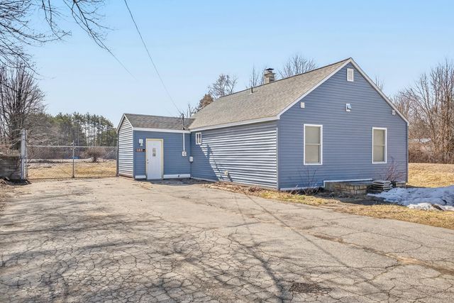 683 E Sternberg Road, Norton Shores, MI 49441