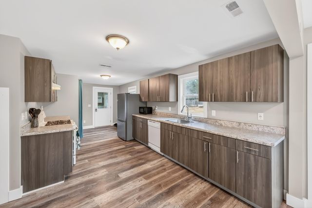 683 E Sternberg Road, Norton Shores, MI 49441