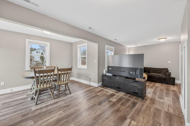 683 E Sternberg Road, Norton Shores, MI 49441