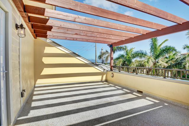 3770 County Line Road C2, Tequesta, FL 33469