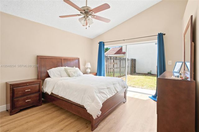 2810 NW 70th Ave, Margate, FL 33063
