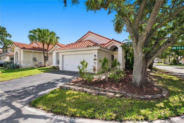 2810 NW 70th Ave, Margate, FL 33063