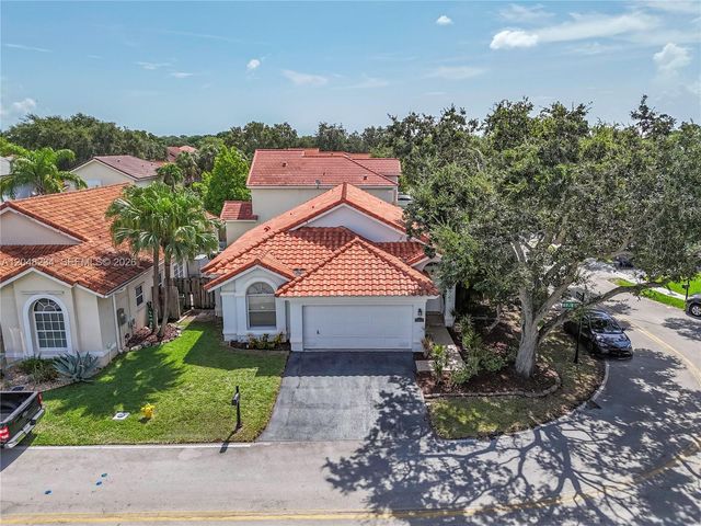 2810 NW 70th Ave, Margate, FL 33063