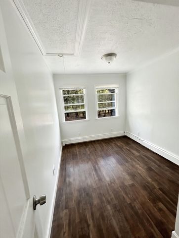 18 Edgewood, Dr, Holden, MA 01520