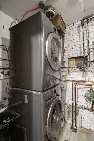 18 Edgewood, Dr, Holden, MA 01520