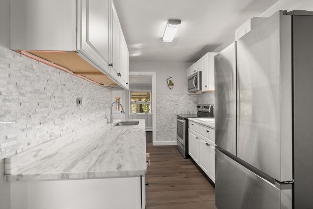 18 Edgewood, Dr, Holden, MA 01520