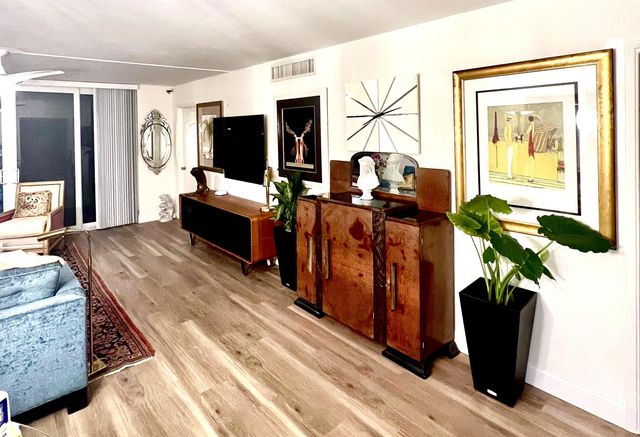 907 Cypress Terrace 201, Pompano Beach, FL 33069