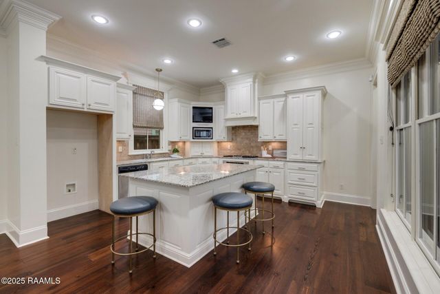 202 Pendleton Boulevard, Lafayette, LA 70508