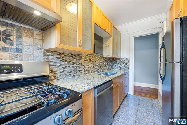 275 Engle Street G1, Englewood, NJ 07631
