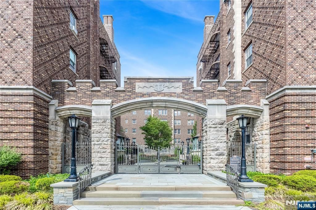 275 Engle Street G1, Englewood, NJ 07631