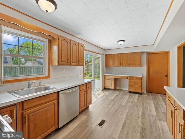 20 HUNTINGTON LN, Willingboro, NJ 08046