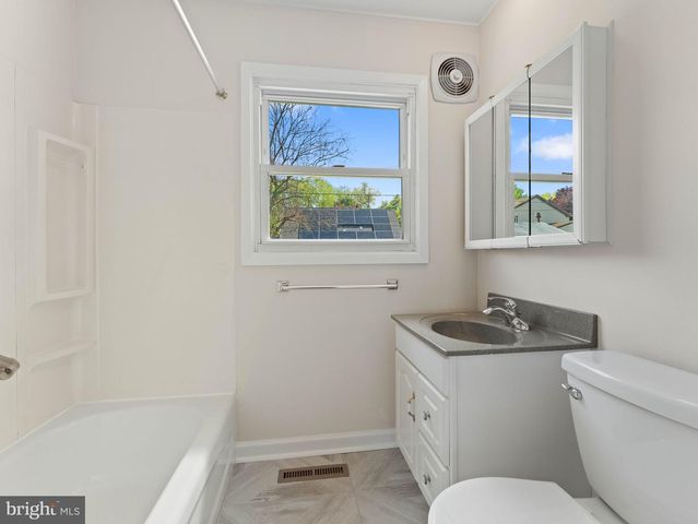 20 HUNTINGTON LN, Willingboro, NJ 08046