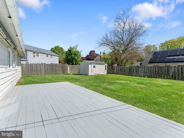 20 HUNTINGTON LN, Willingboro, NJ 08046
