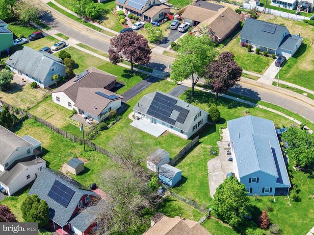 20 HUNTINGTON LN, Willingboro, NJ 08046