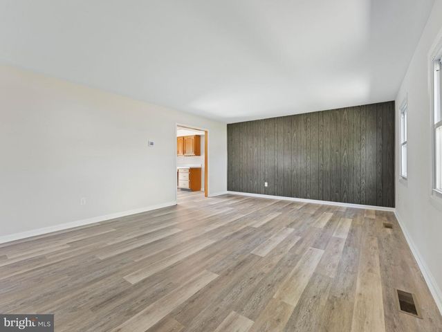 20 HUNTINGTON LN, Willingboro, NJ 08046