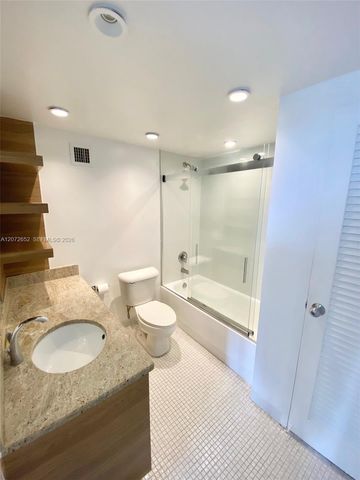 1200 West Avenue 815, Miami Beach, FL 33139