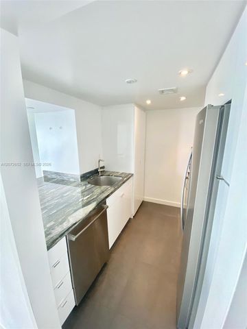 1200 West Avenue 815, Miami Beach, FL 33139