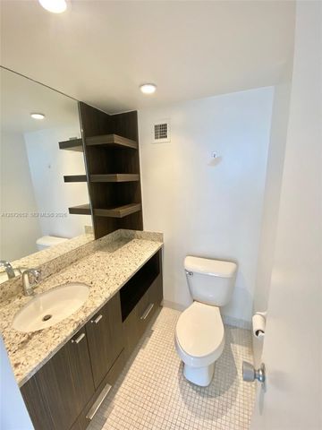 1200 West Avenue 815, Miami Beach, FL 33139